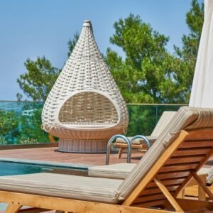 Outdoor Lounge Chair