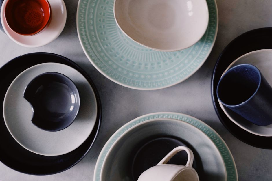 Ceylon porcelain tableware